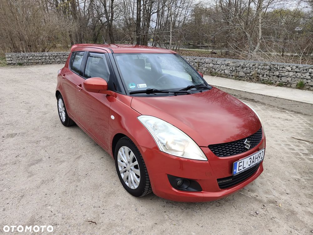 Suzuki Swift - 1