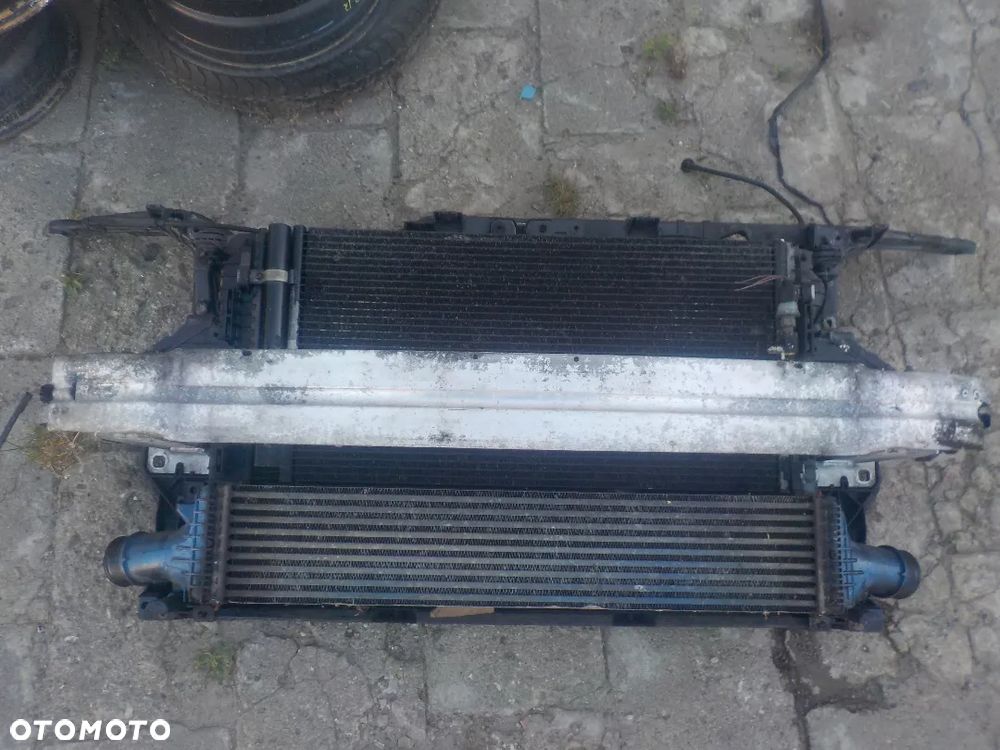AUDI A4 B8 2.7TDI PAS PRZEDNI CHŁODNICE WENTYLATORY AUTOMAT - 1