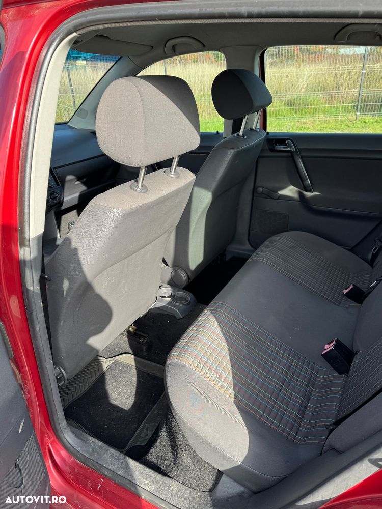 Volkswagen Polo - 13