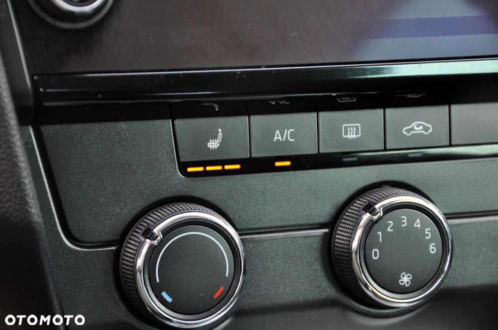 Skoda Octavia 2.0 TDI Elegance DSG - 33