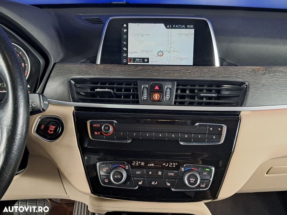 BMW X1 sDrive18d AT - 12