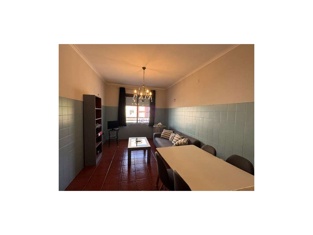 Arrenda-se t2 com garagem totalmente mobilado e equipado. - Grande imagem: 2/10