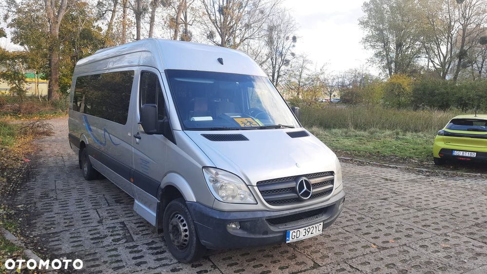 Mercedes-Benz - 2