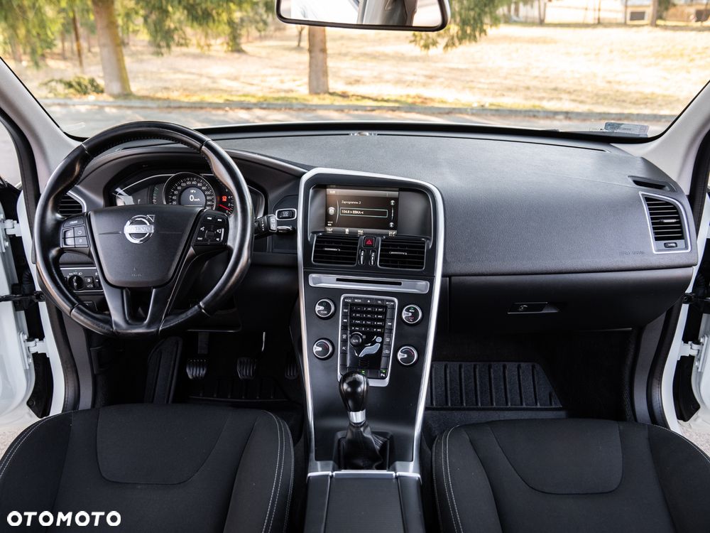 Volvo XC 60 D3 Momentum - 33