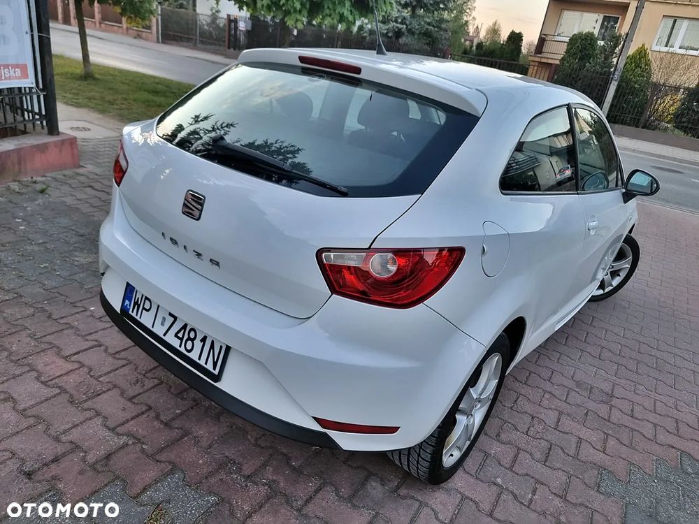 Seat Ibiza SC 1.4 16V Style Salsa - 3
