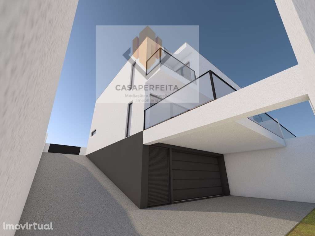 Moradias T3 Novas de 3 Frentes com Jardim, Terraços e Varandas - Ca... - Grande imagem: 2/6