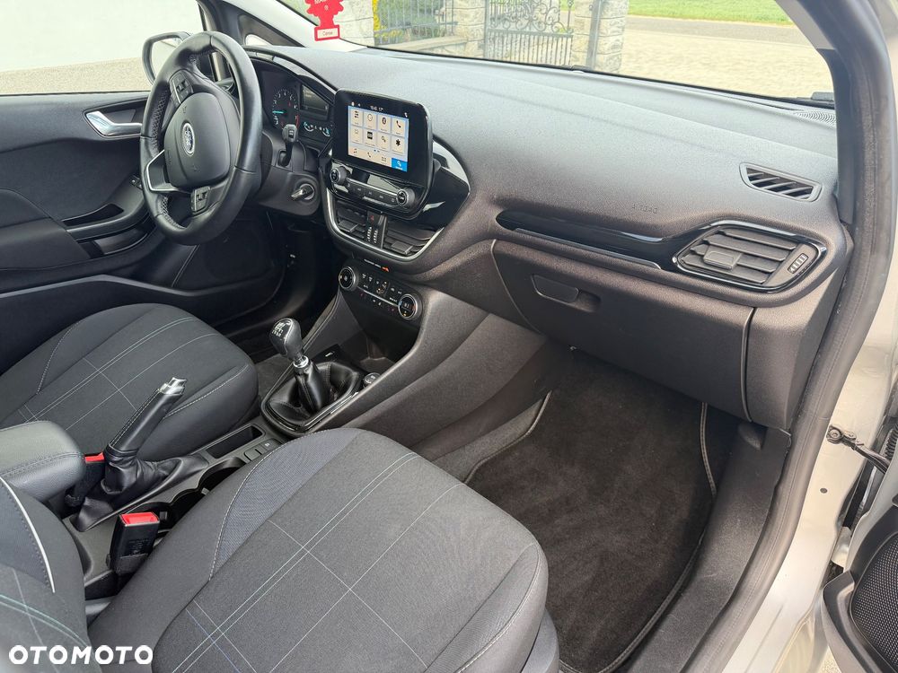 Ford Fiesta 1.0 EcoBoost S&S TITANIUM - 8