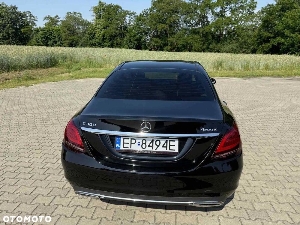 Mercedes-Benz Klasa C 300 4Matic 9G-TRONIC Avantgarde - 27