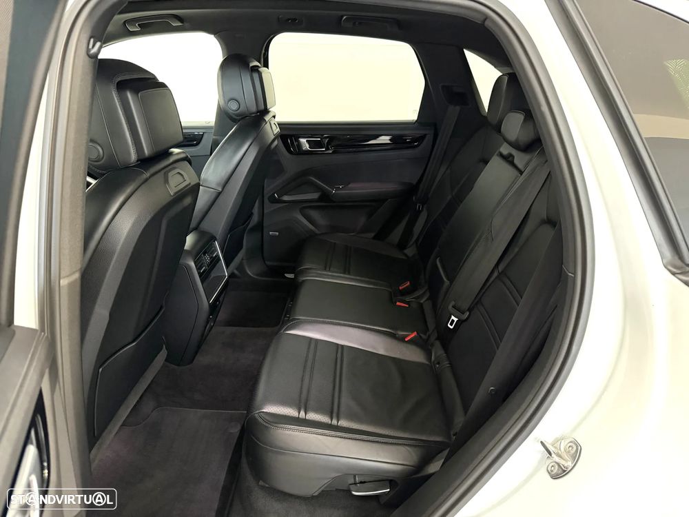 Porsche Cayenne E-Hybrid - 26
