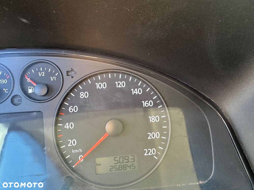 Volkswagen Transporter - 5