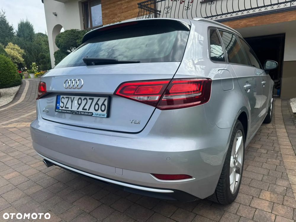 Audi A3 Sportback 1.6 TDI design - 6