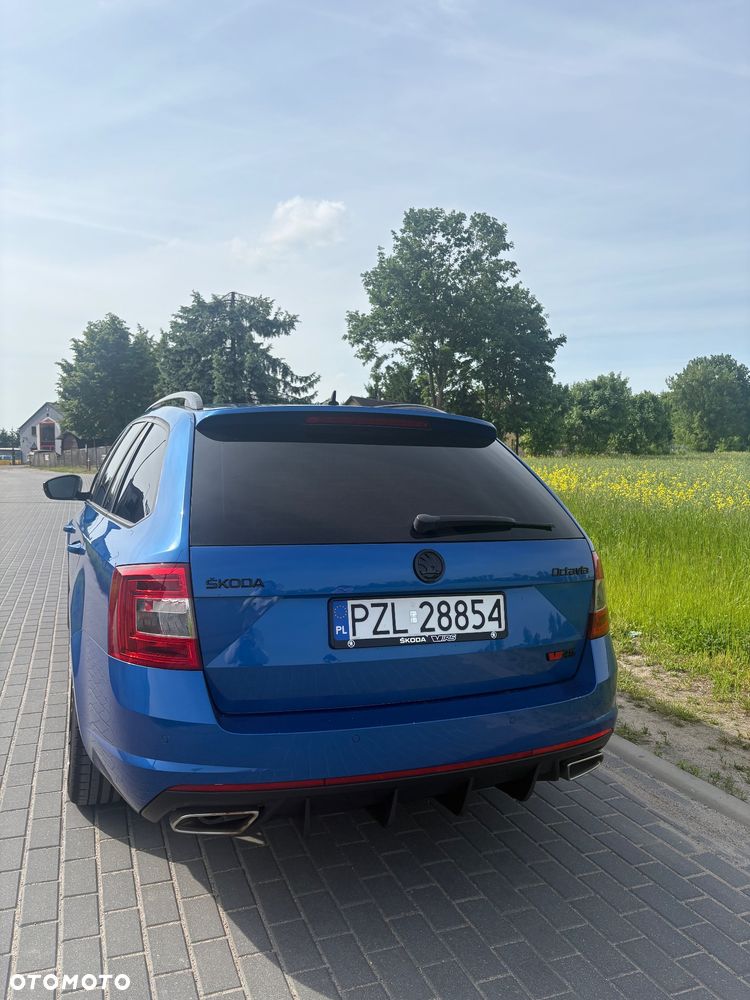 Skoda Octavia 2.0 TDI RS DSG - 2