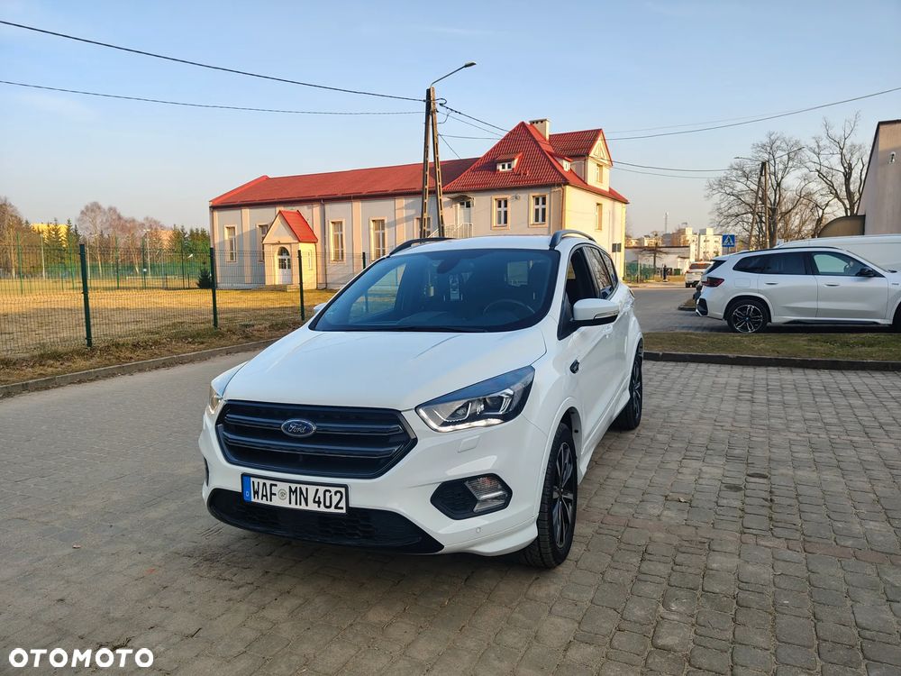 Ford Kuga 1.5 EcoBoost 2x4 ST-Line - 17