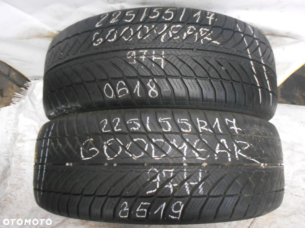 OPONY 225/55R17 GOODYEAR ULTRAGRIP PERFORMANCE 2 DOT 3519 / 0618 8MM - 1