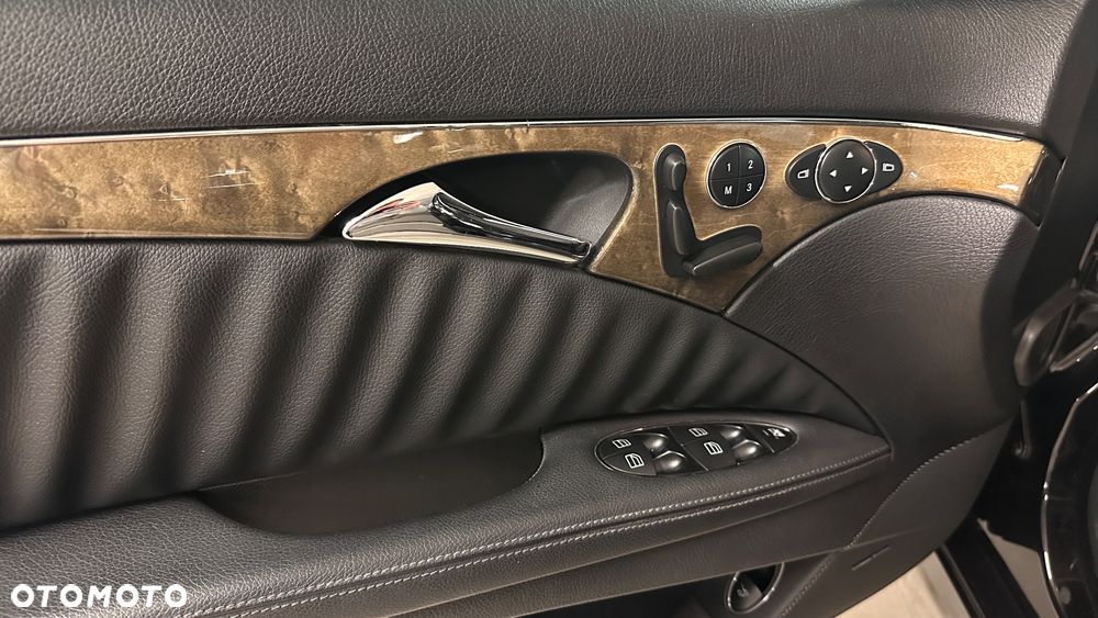 Mercedes-Benz Klasa E 350 4Matic Avantgarde Sport Edition - 15