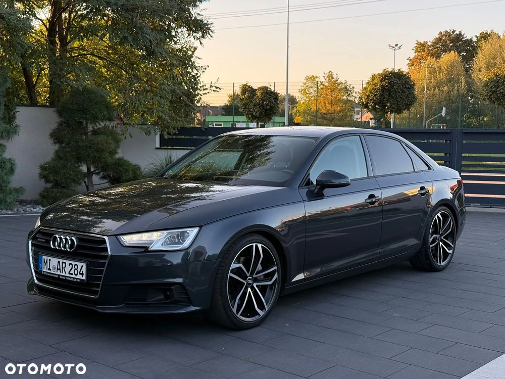 Audi A4 - 1