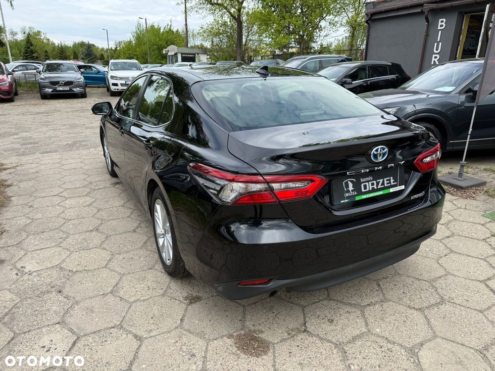 Toyota Camry - 7
