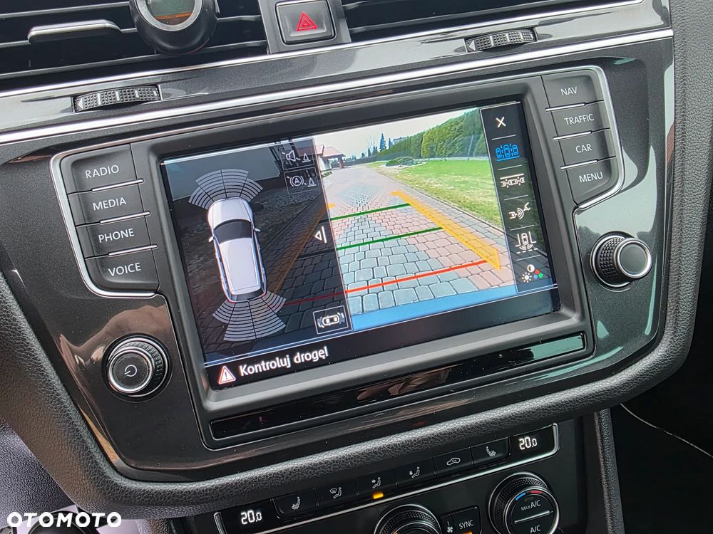 Volkswagen Tiguan - 8