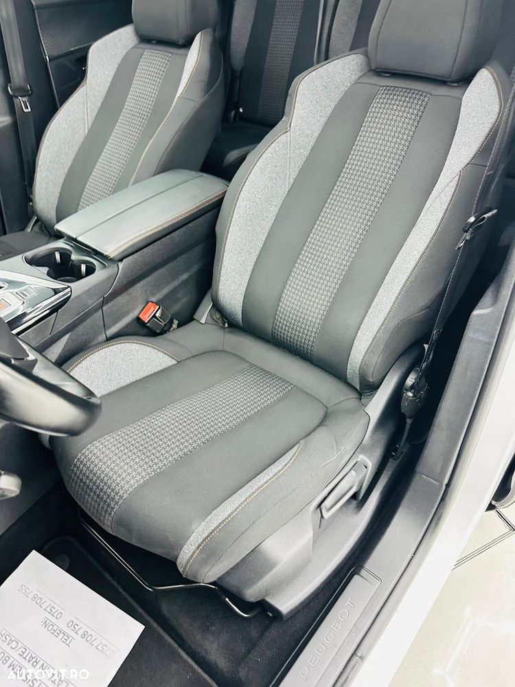 Peugeot 5008 BlueHDI 130 EAT8 Allure - 22