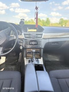 Mercedes-Benz Klasa E 250 CDI DPF BlueEFFICIENCY Automatik Elegance - 12