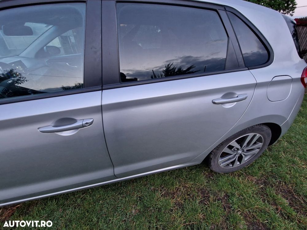 Hyundai i30 1.4 100CP 5DR M/T Highway - 17