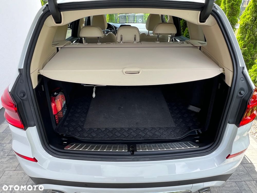 BMW X3 xDrive20d Luxury Line - 8