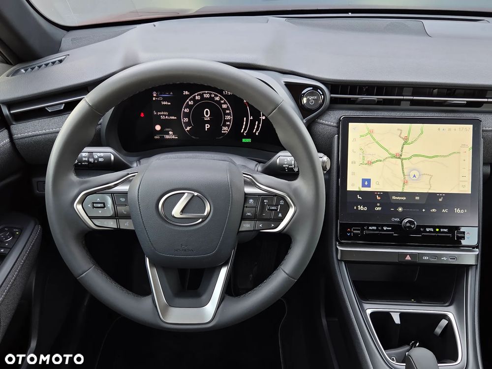 Lexus LBX - 10