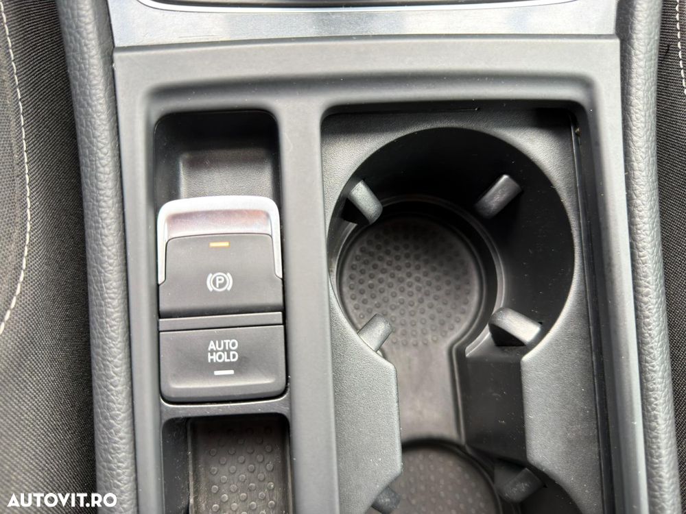 Volkswagen Golf 1.6 TDI SCR Comfortline - 18