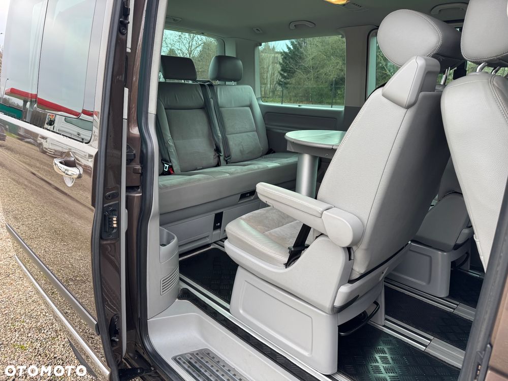 Volkswagen Multivan - 19