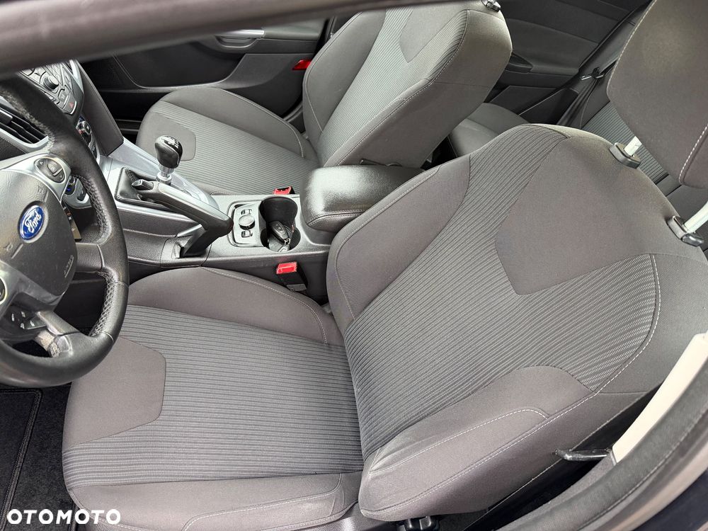 Ford Focus Turnier 1.6 TDCi DPF Start-Stopp-System Titanium - 9