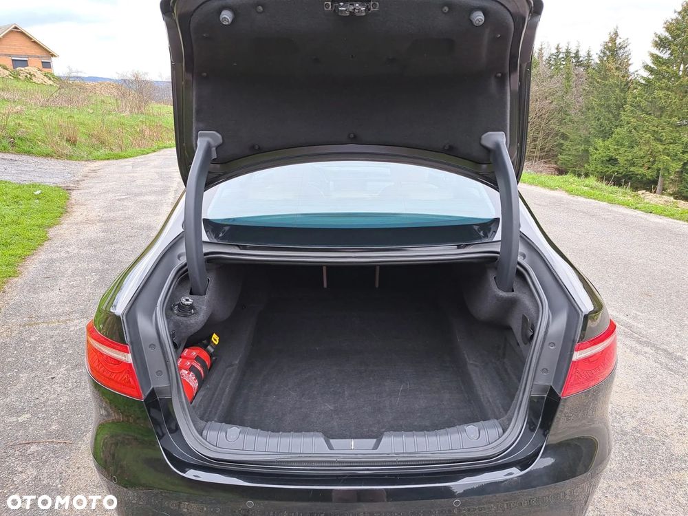 Jaguar XF 3.0 TDV6 300 Sport - 13