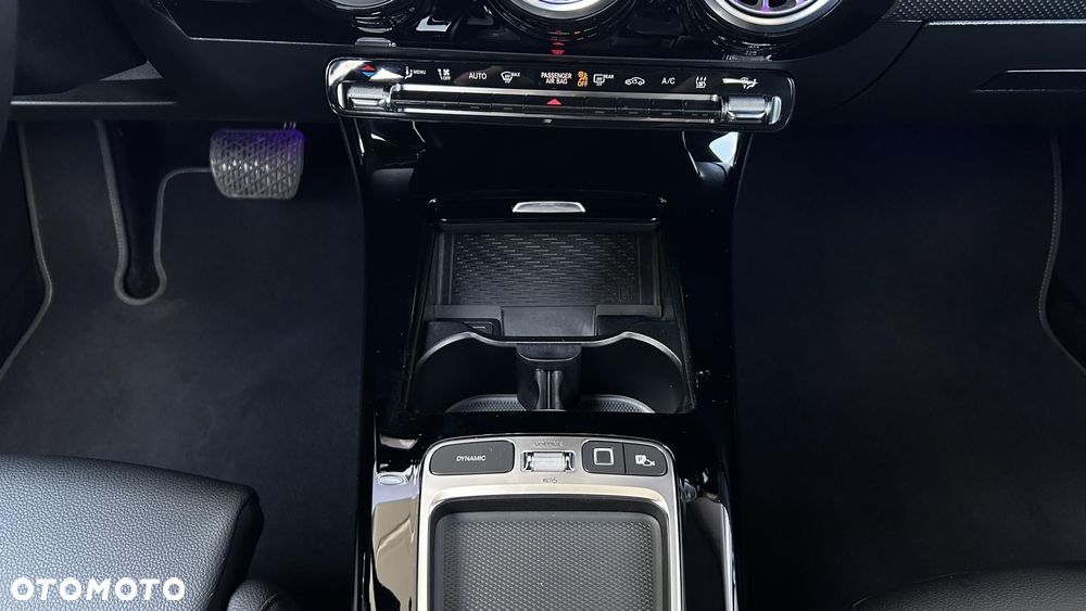 Mercedes-Benz CLA 250 E Progressive 8G-DCT - 20