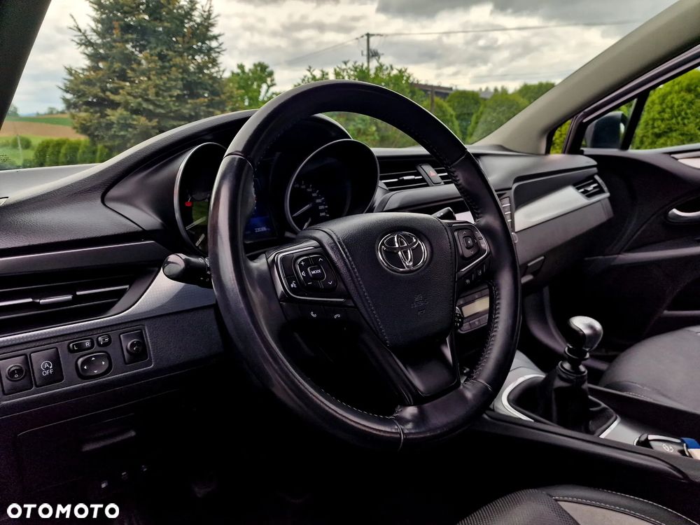 Toyota Avensis 2.0 D-4D Prestige - 15