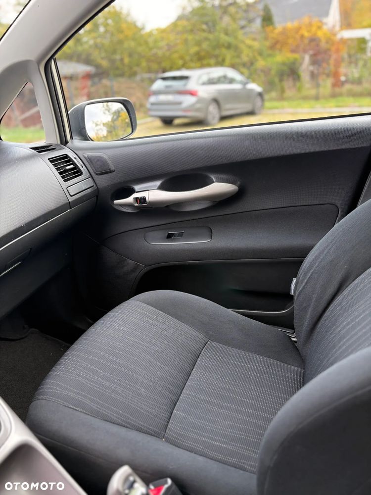 Toyota Auris - 19