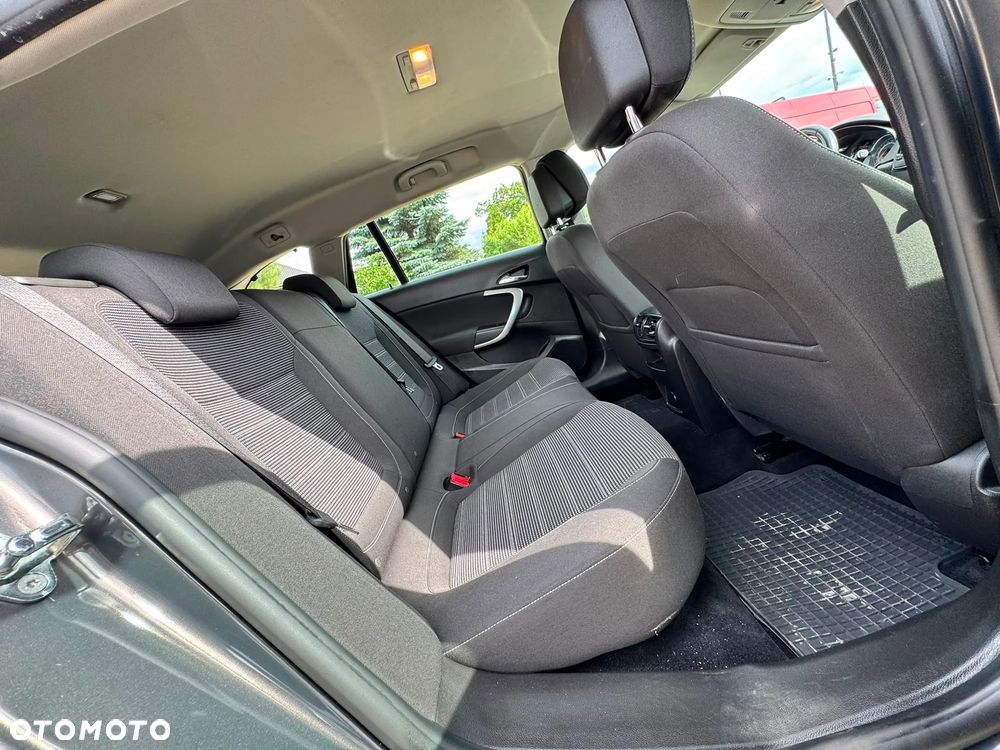 Opel Insignia - 24