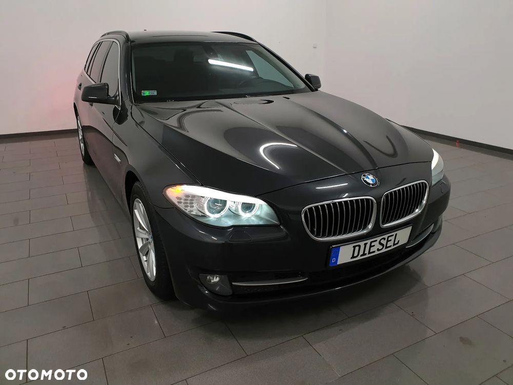 BMW Seria 5 520d Sport-Aut - 34
