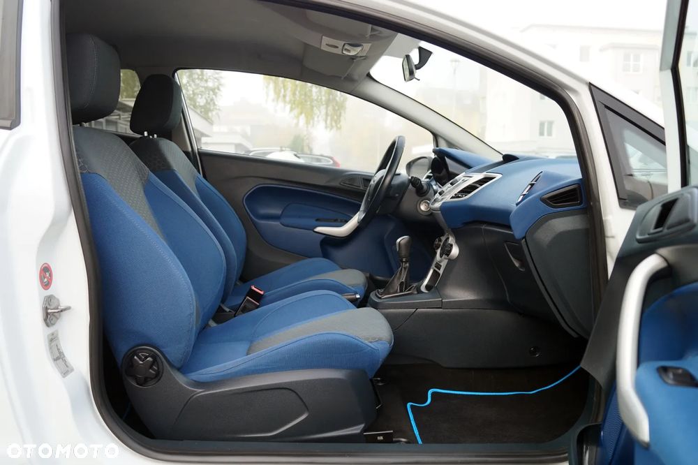Ford Fiesta - 17