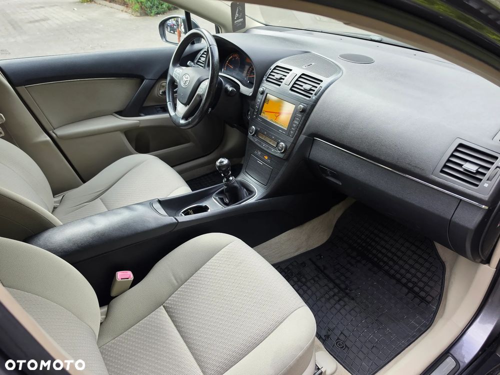 Toyota Avensis 2.2 D-4D Premium - 5