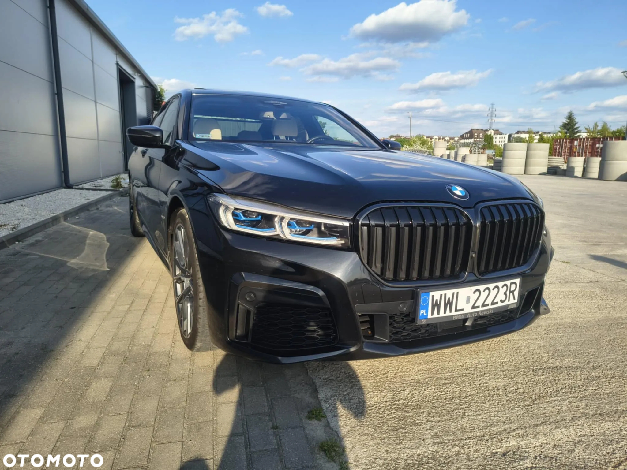 BMW Seria 7 750i xDrive sport - 2