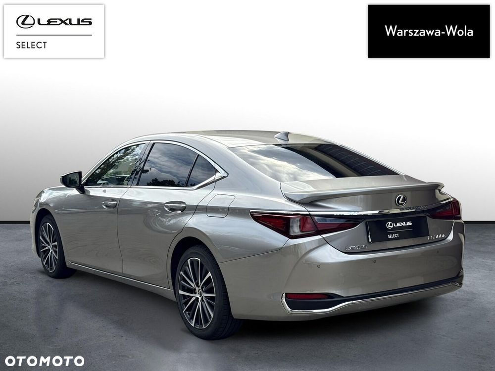 Lexus ES 300h Business Edition - 5