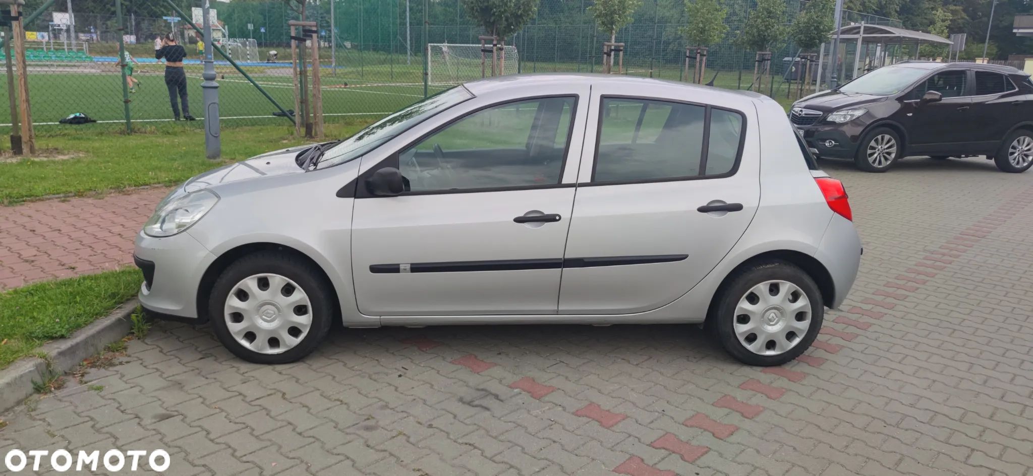 Renault Clio 1.2 TCE Authentique - 1