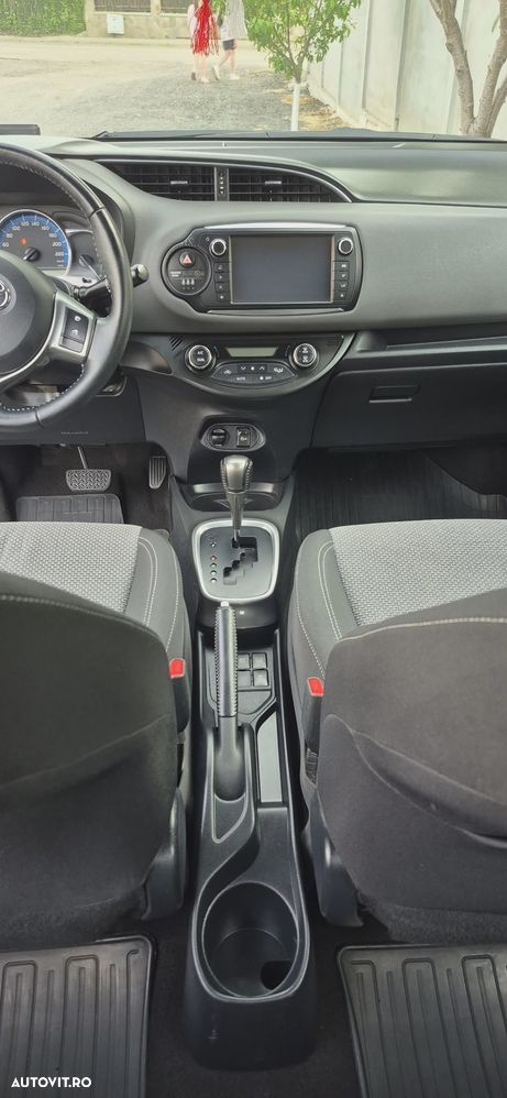 Toyota Yaris 1.5 VVT-i HSD Luna - 7