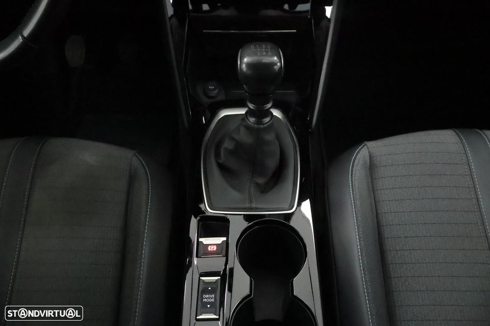 Peugeot 2008 1.2 PureTech Allure - 24