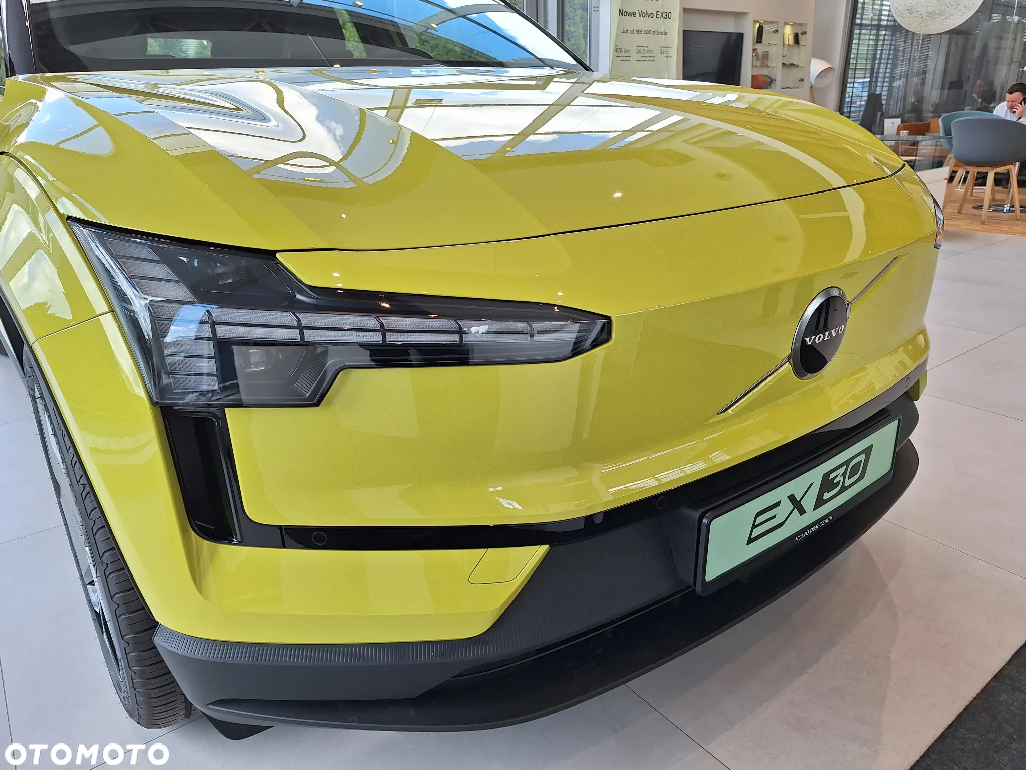 Volvo EX30 69kWh Single Motor Long Range Plus - 3