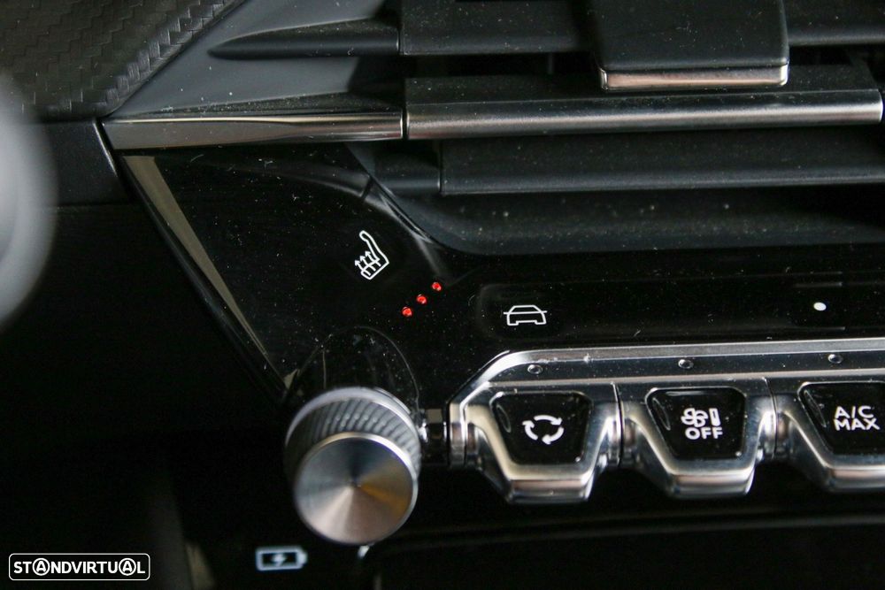 Peugeot 2008 1.2 PureTech Allure - 27