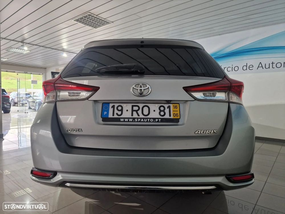 Toyota Auris Touring Sports - 3