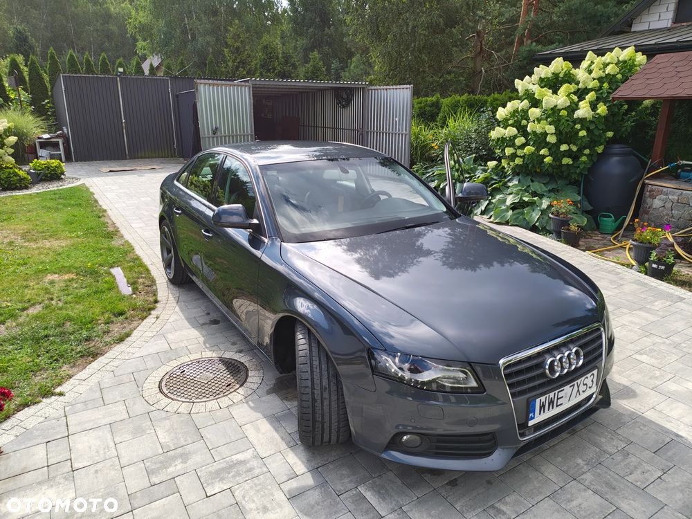 Audi A4 Limousine - 5