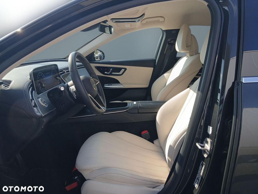 Mercedes-Benz Klasa E 300 PHEV 4-Matic Avantgarde 9G-Tronic - 13