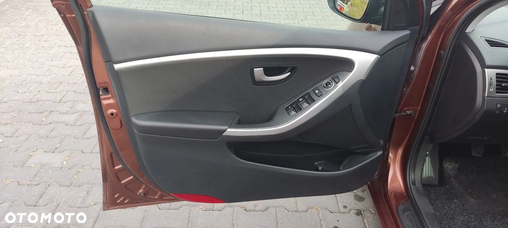Hyundai i30 - 24