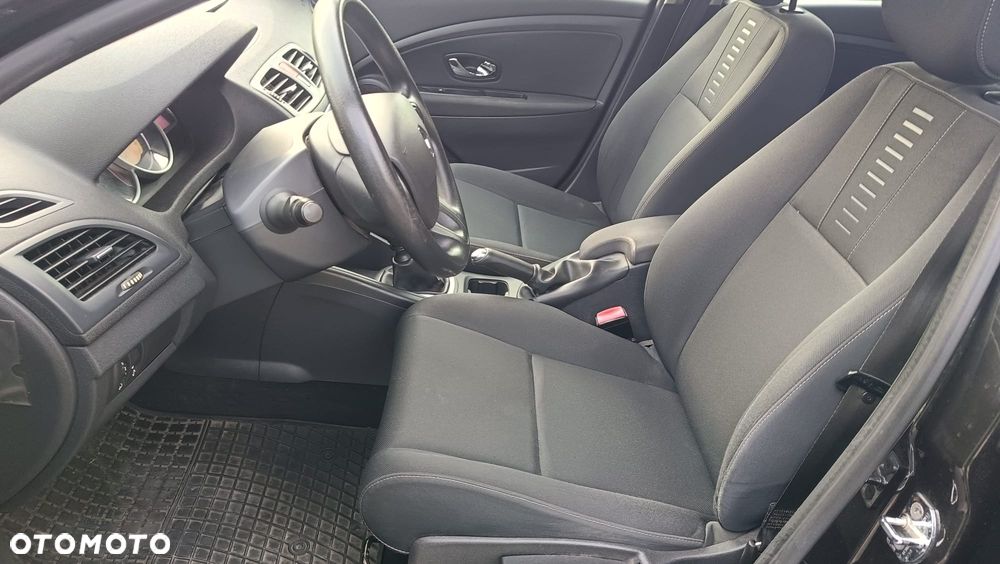 Renault Megane 1.5 dCi Dynamique - 8